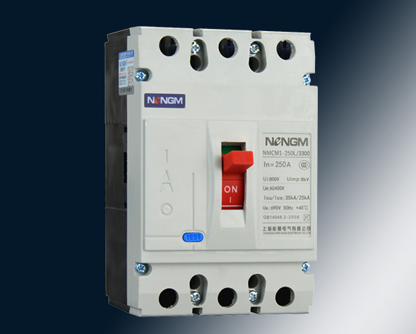 NMCM1系列塑料外殼式斷路器（以下簡(jiǎn)稱(chēng)斷路器），額定絕緣電壓為800V．適用于交流50Hz．額定工作電壓至690V．額定工作電流從10A至1250A的配電網(wǎng)絡(luò)…